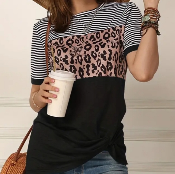 Black Side Knot Print Top - Picture 3 of 3